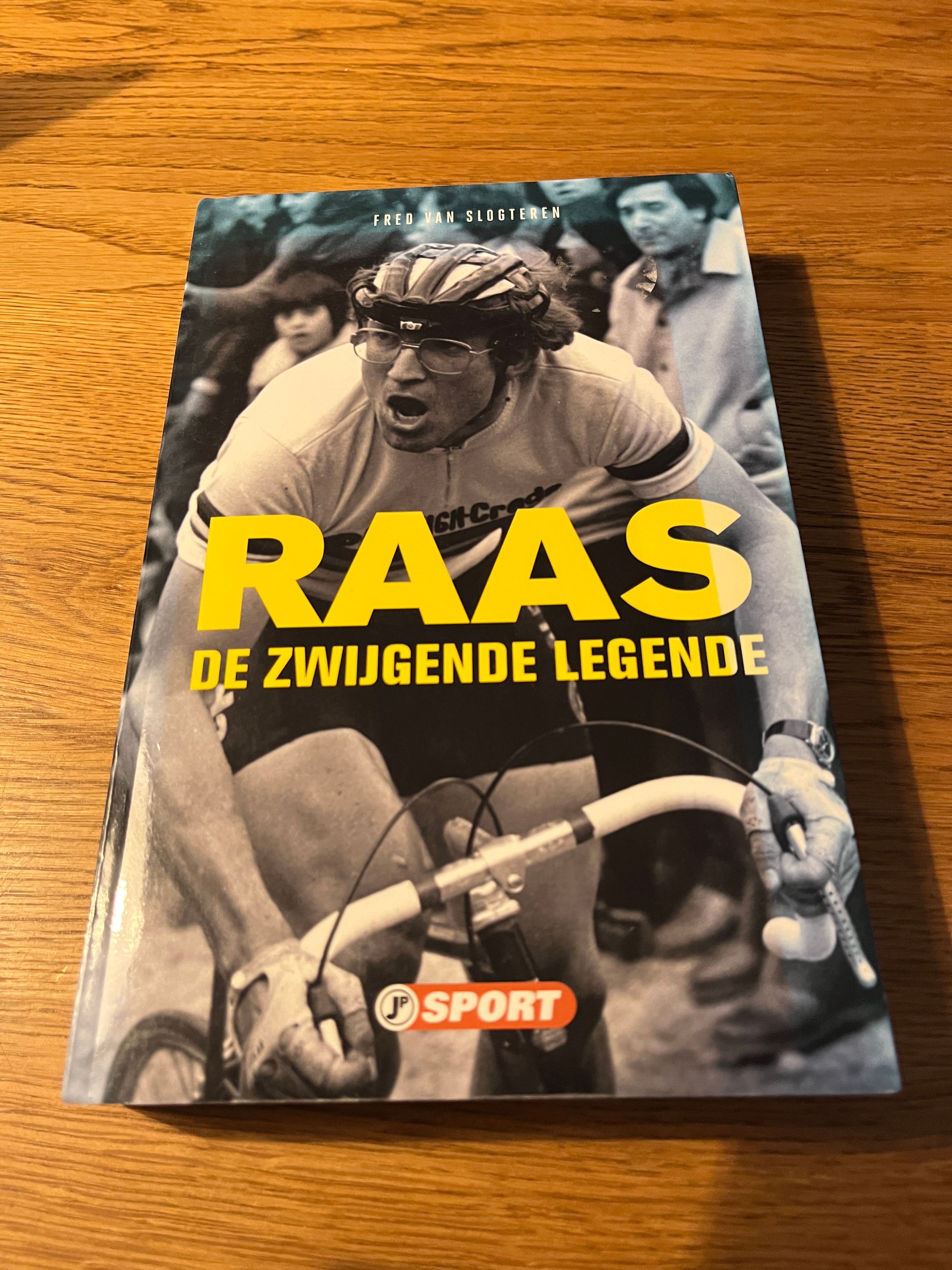 Raas, de zwijgende legende