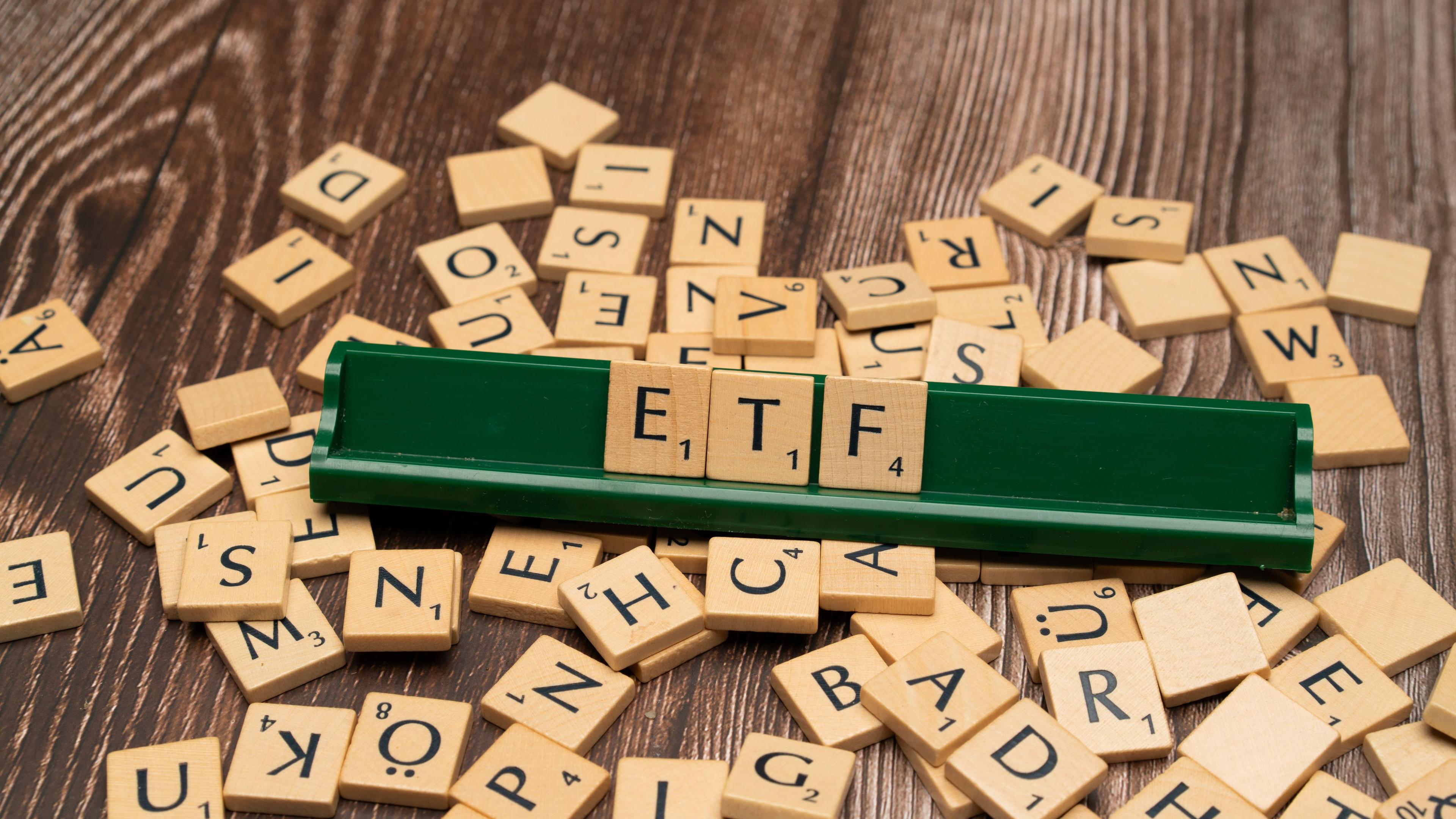 ETFs vs. Mutual Funds: What's the Difference?