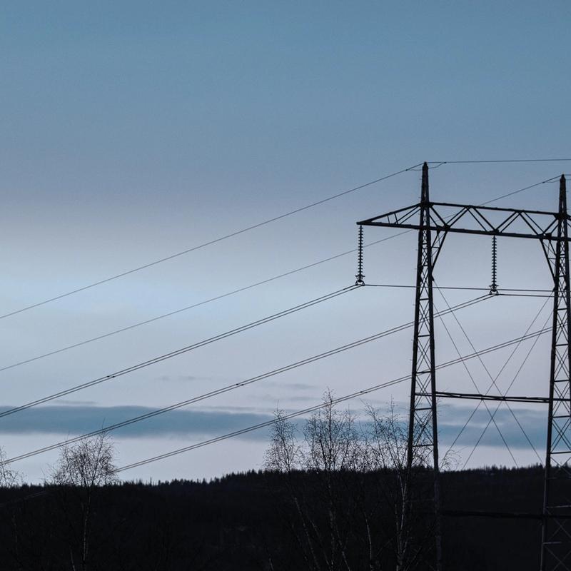 Høyspentledninger på fjellet