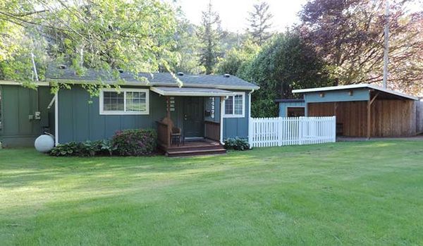 Little Cabin on the River vacation rental near Coos Bay, OR