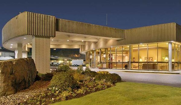 Red Lion Hotel in Coos Bay, OR