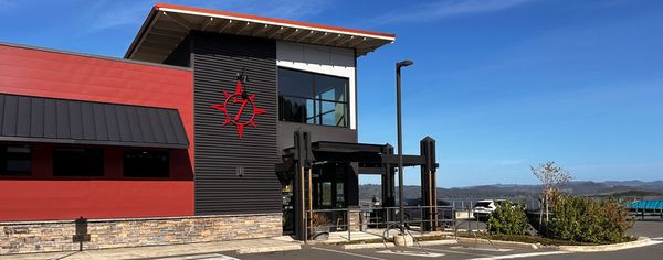 Exterior of the 7 Devils Waterfront Ale House overlooking Coos Bay.