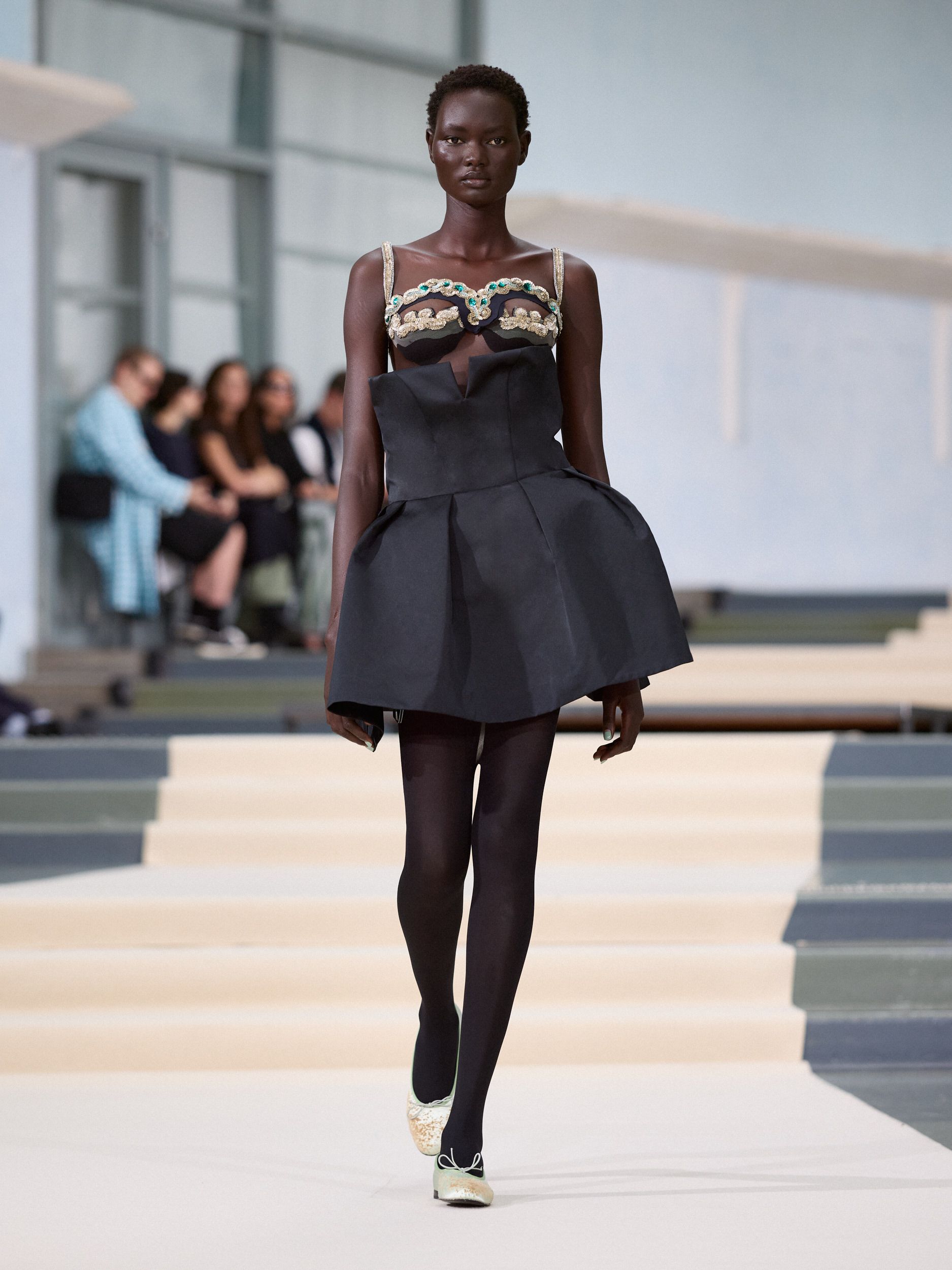 LOOK 42