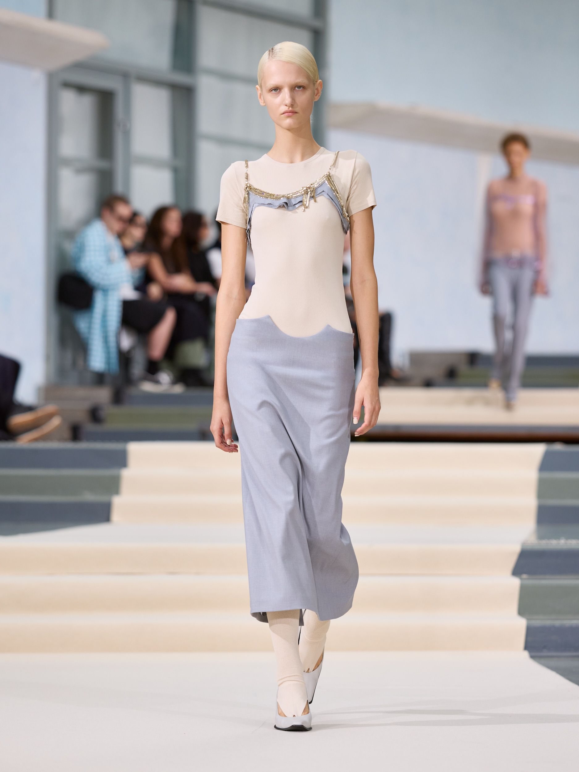 LOOK 38