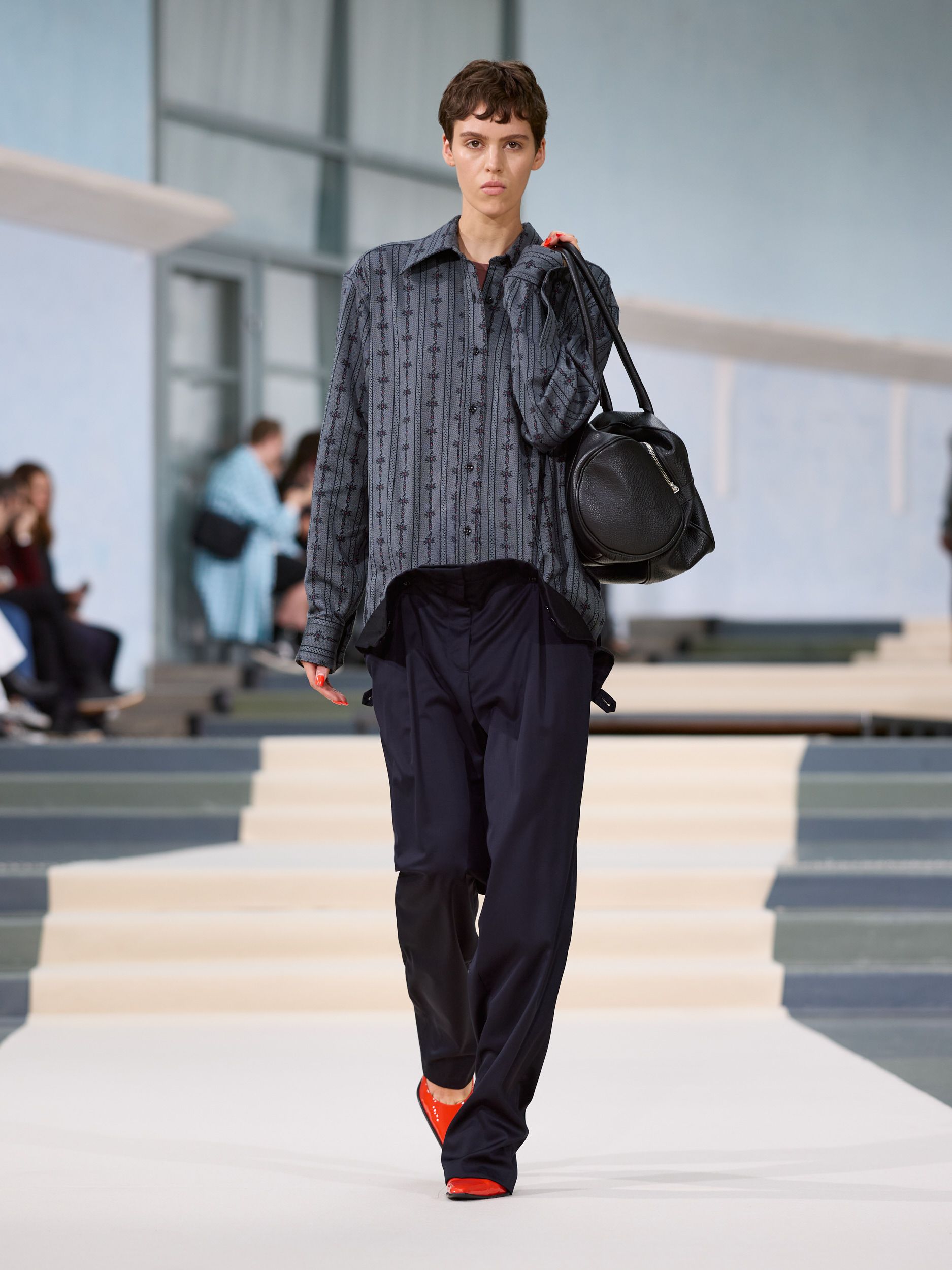 LOOK 25