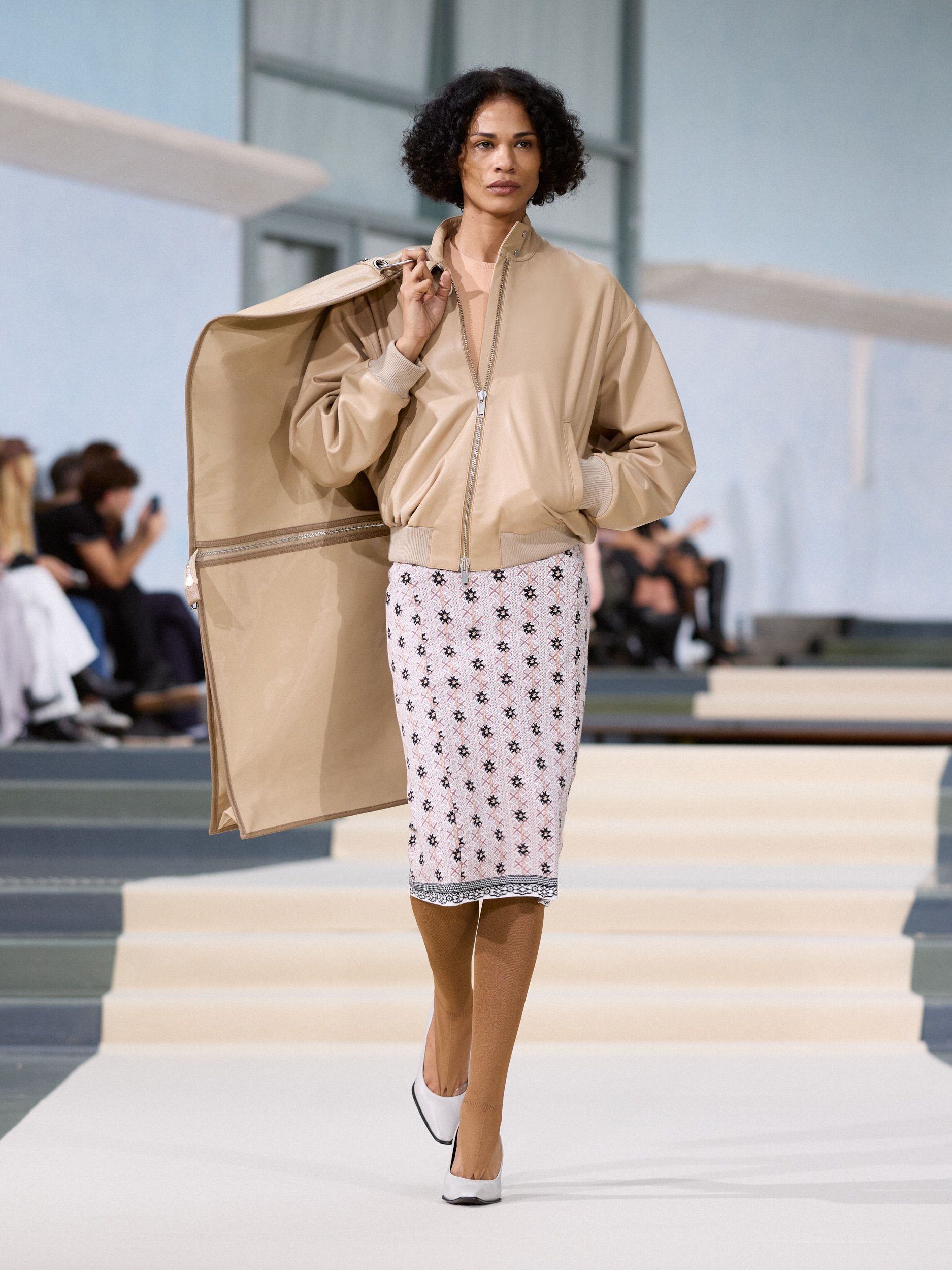LOOK 10