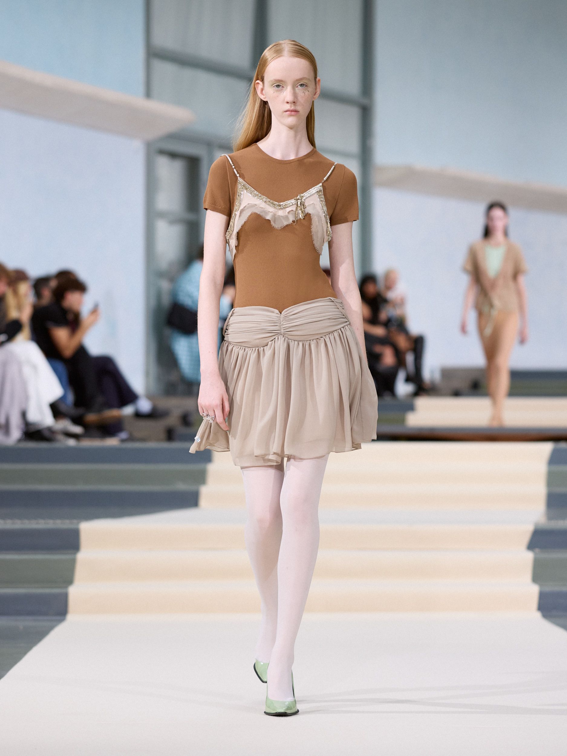 LOOK 12