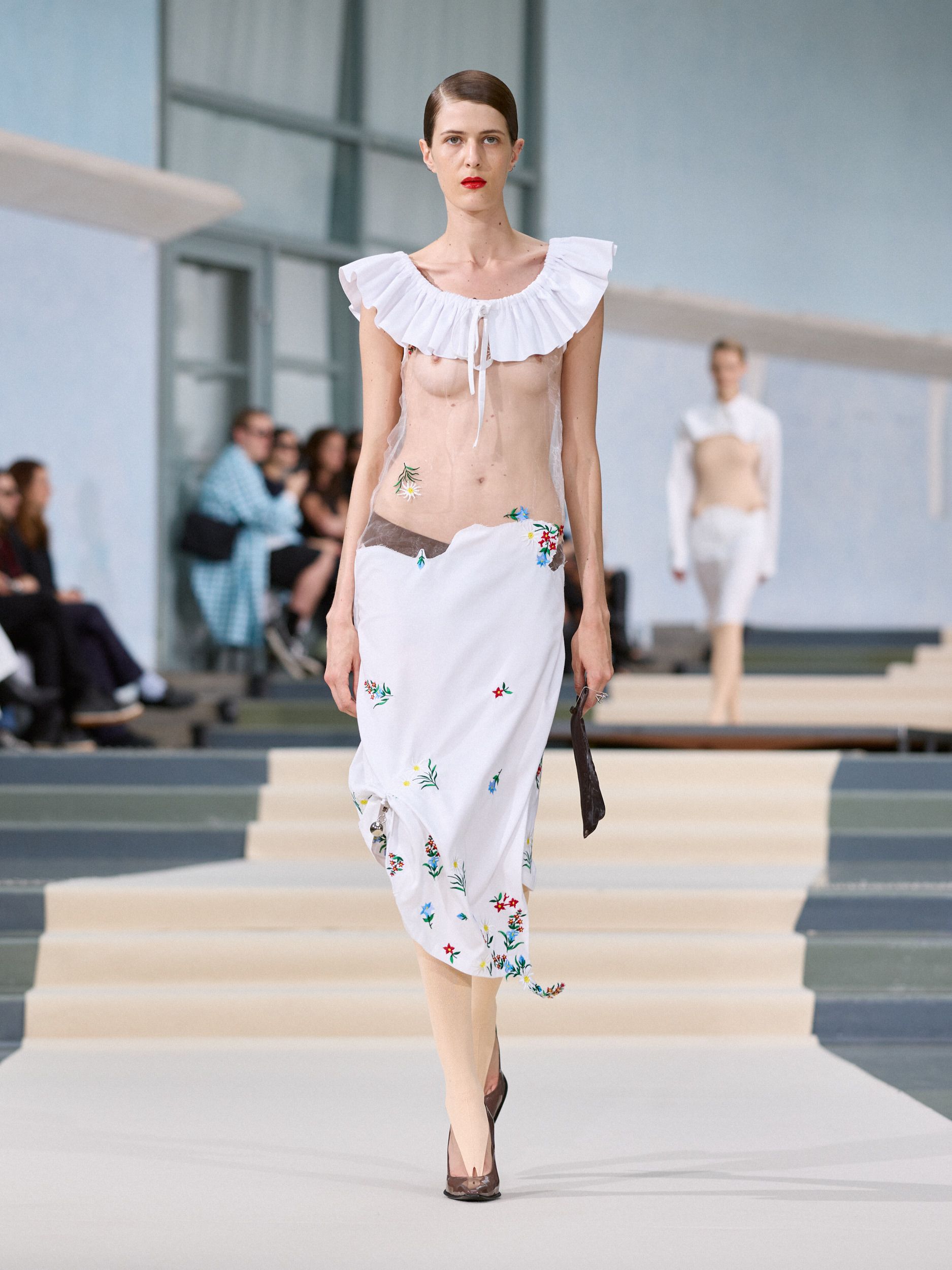 LOOK 03