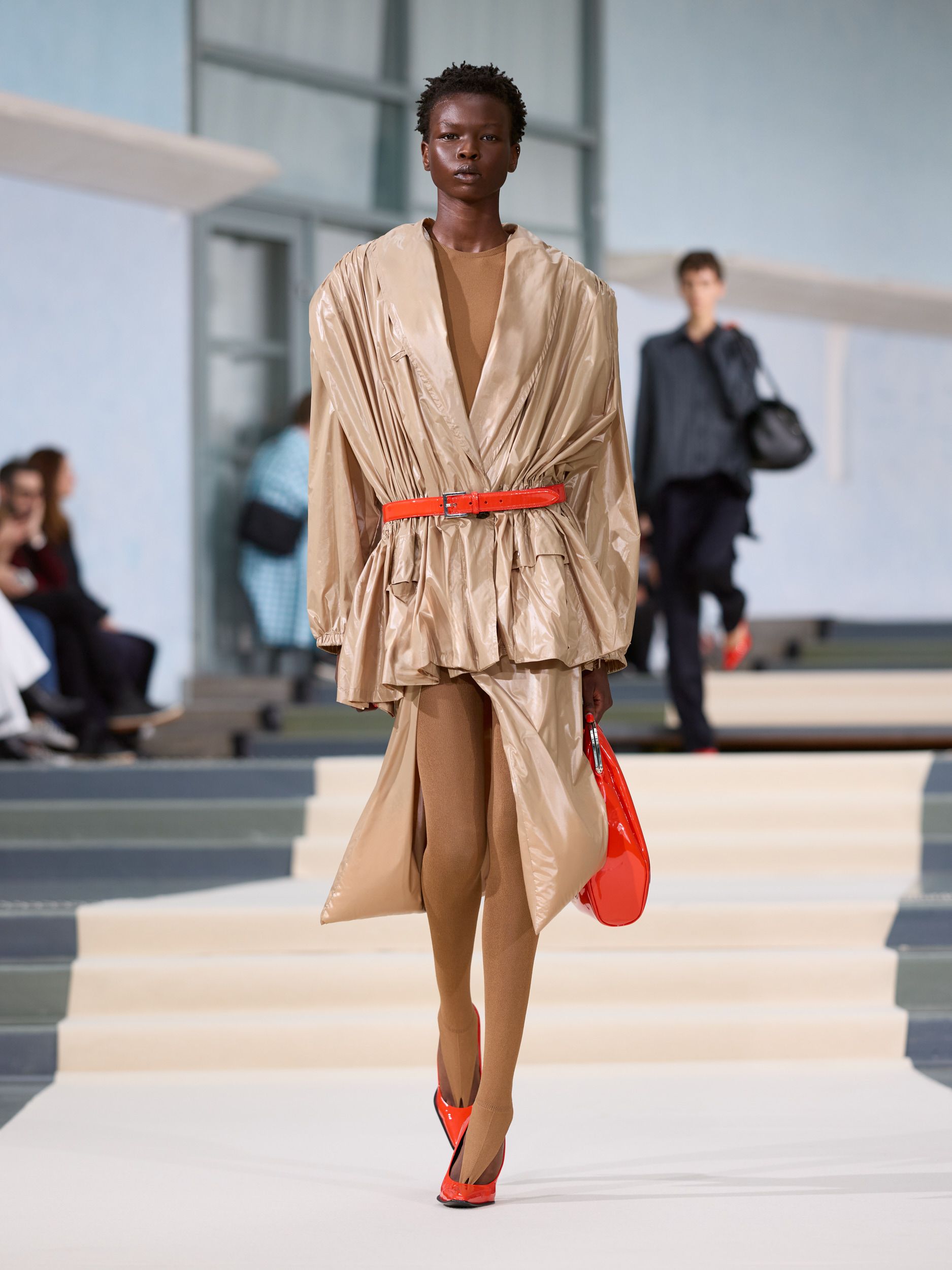 LOOK 24