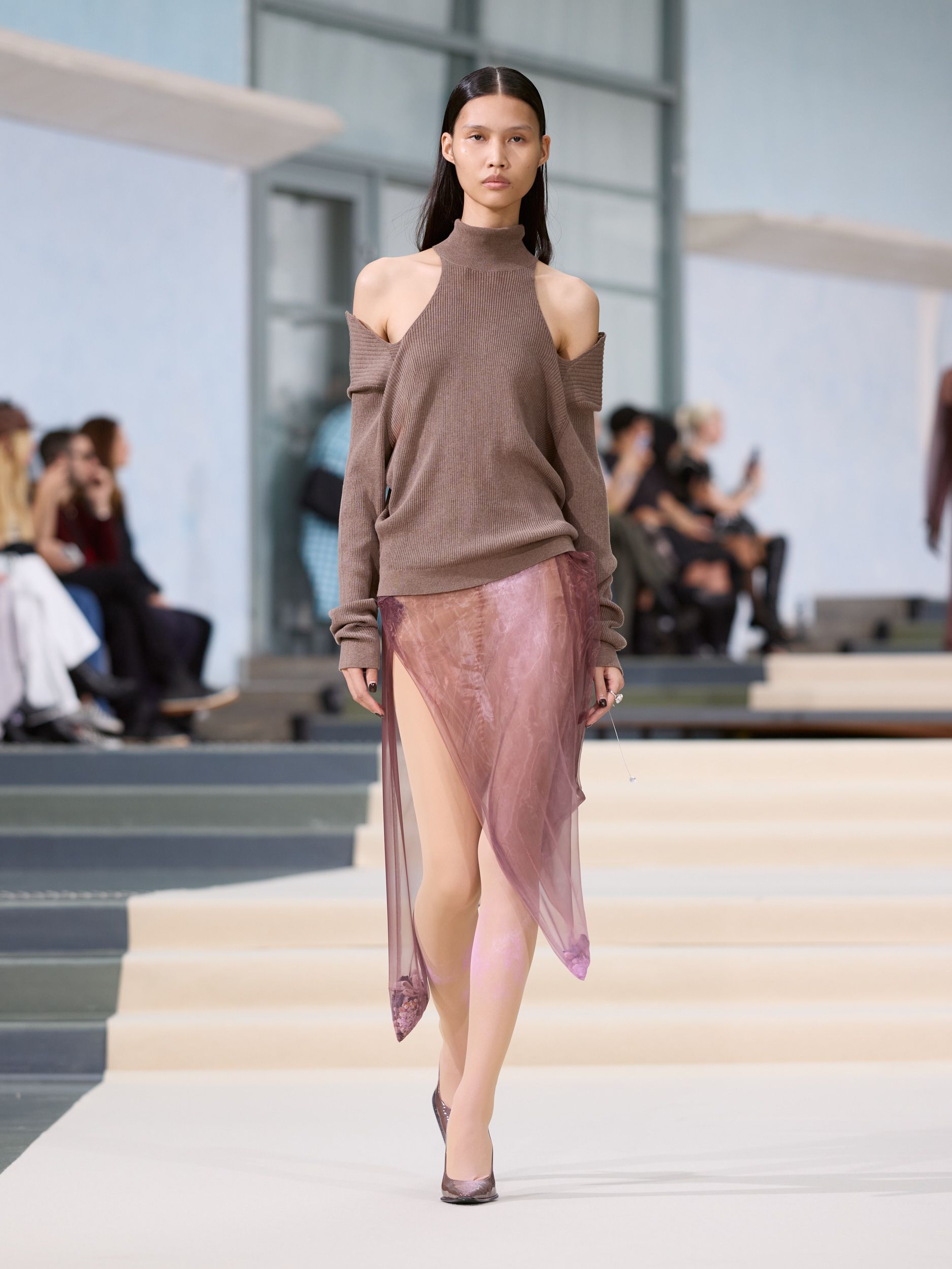 LOOK 29