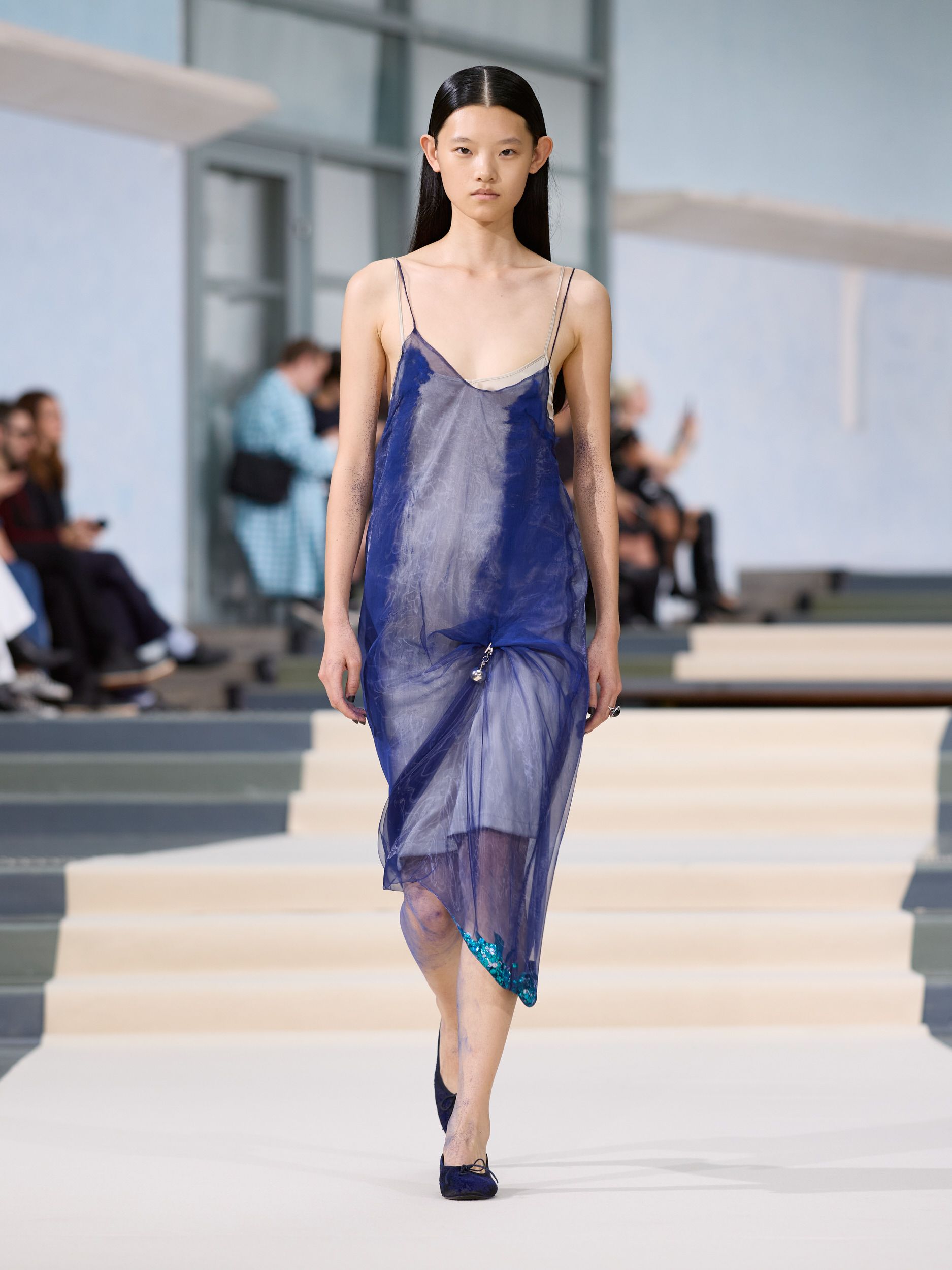 LOOK 17