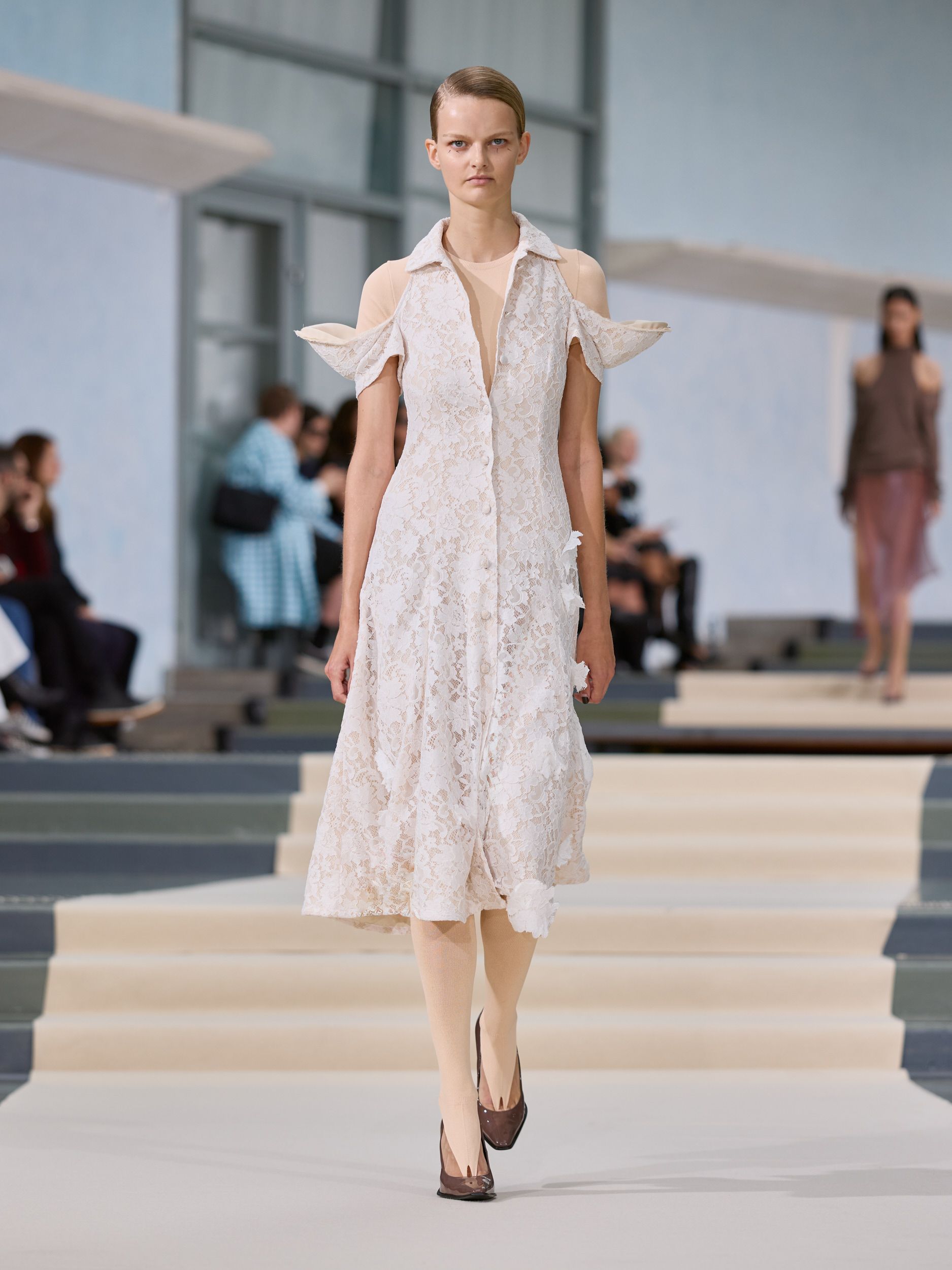 LOOK 28