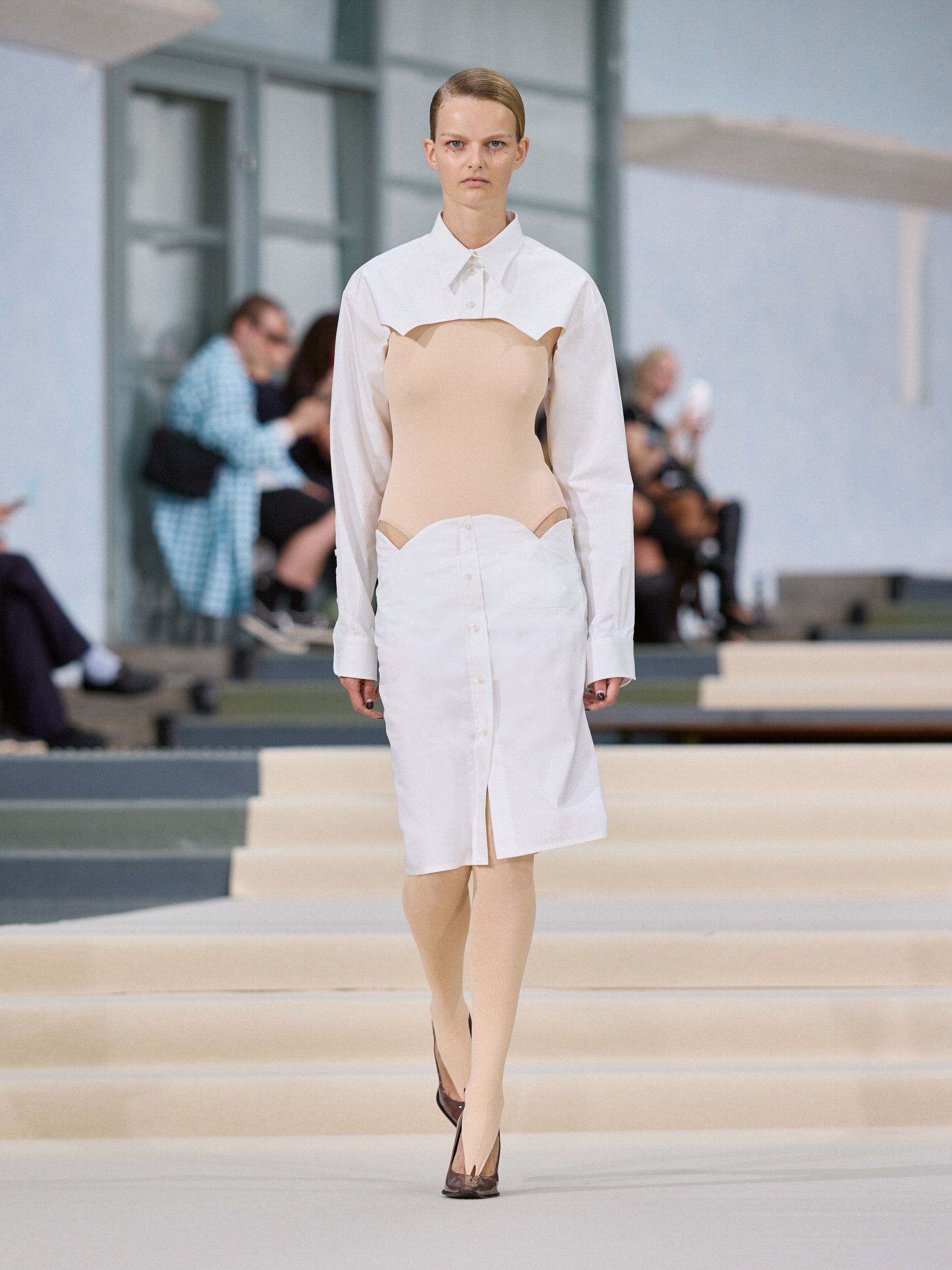 LOOK 04