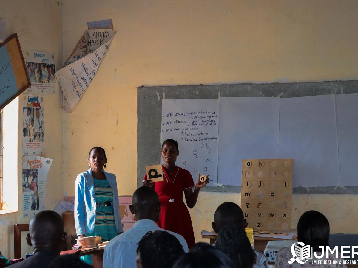 Children participating in a SELL-Play learning session.