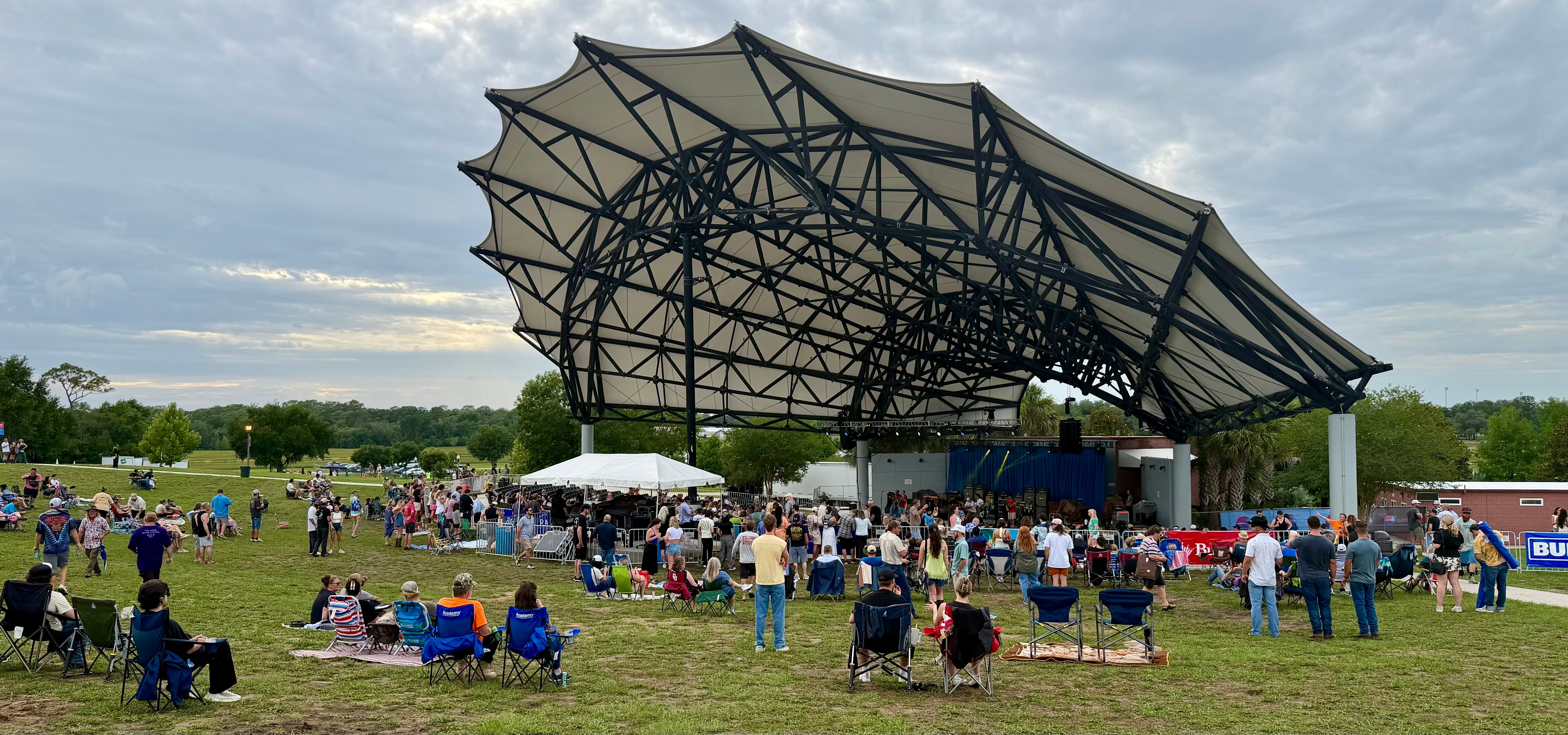 Apopka amphitheater view from lawn