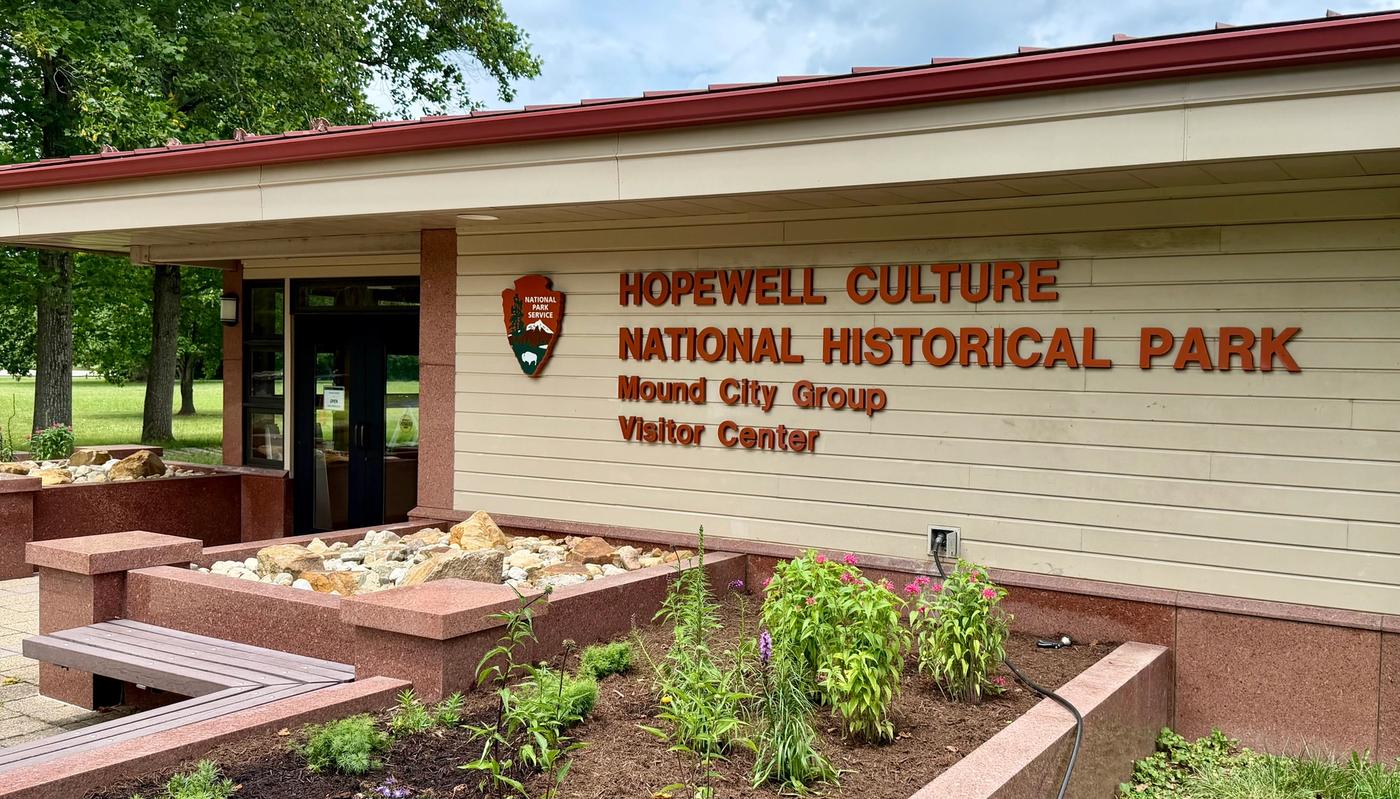 Archibald Visits the Hopewell Earthworks