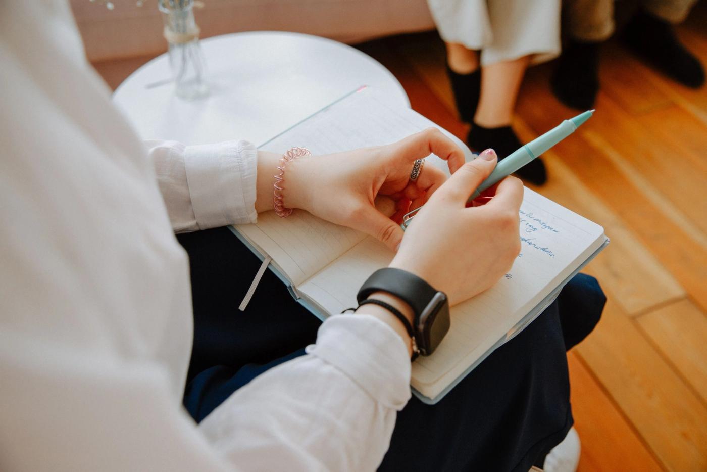 How to Support People With Eating Disorders in Canada
