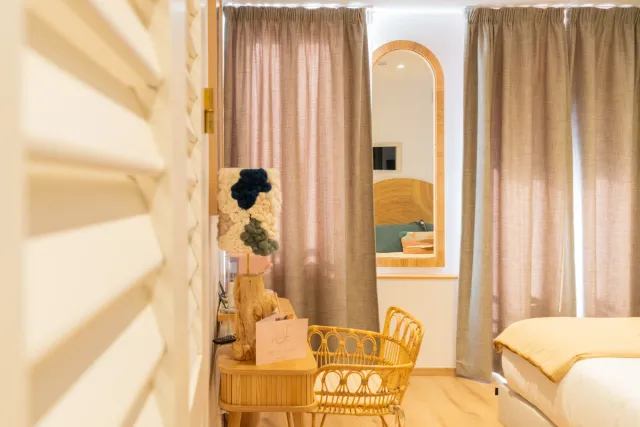 Chambre d'hotel vue de côté