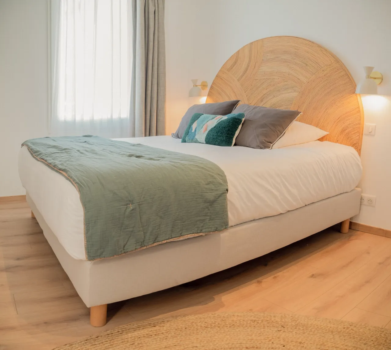 Focus sur un lit d'une chambre