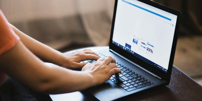 How Social Media Drives SaaS Success on Software Marketplaces