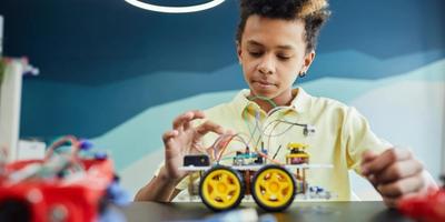 From Classroom to Codebase: How AI and New Tech Are Reshaping STEM Education