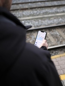 Entur app på mobilskjerm. Foto.