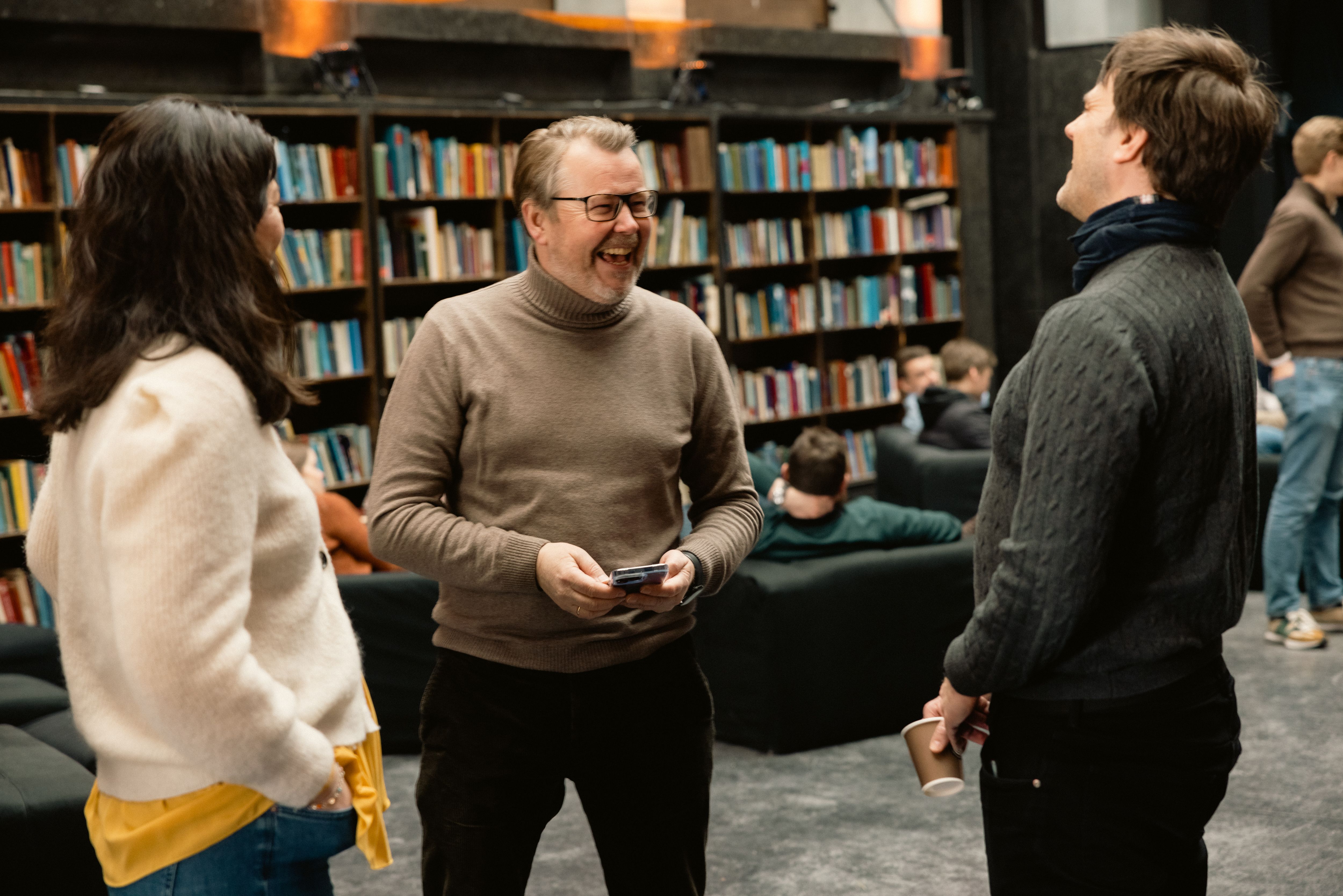 Bekkere i en samtale på fagdag. Foto.