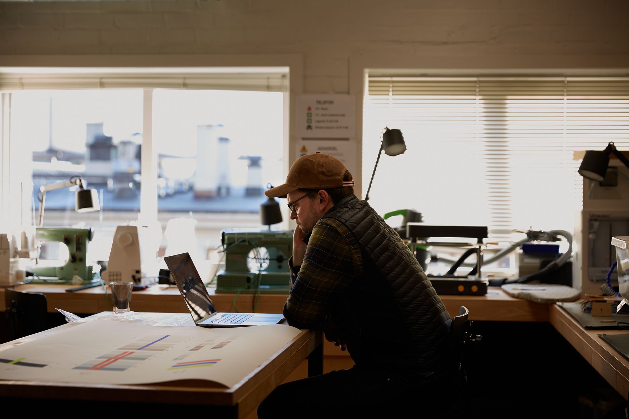 Bekker på verkstedet. Foto.