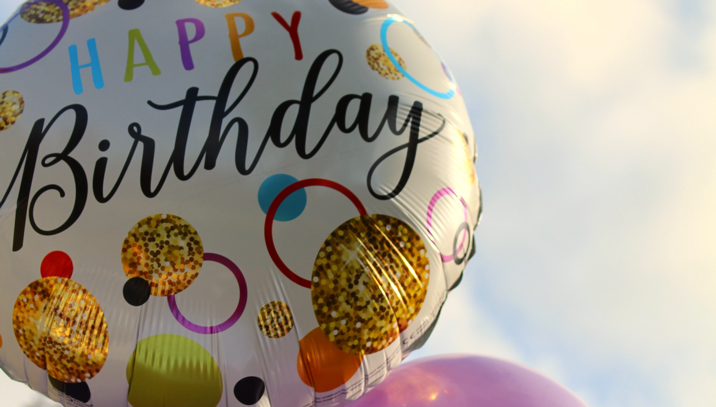 Ballong med teksten happy birthday