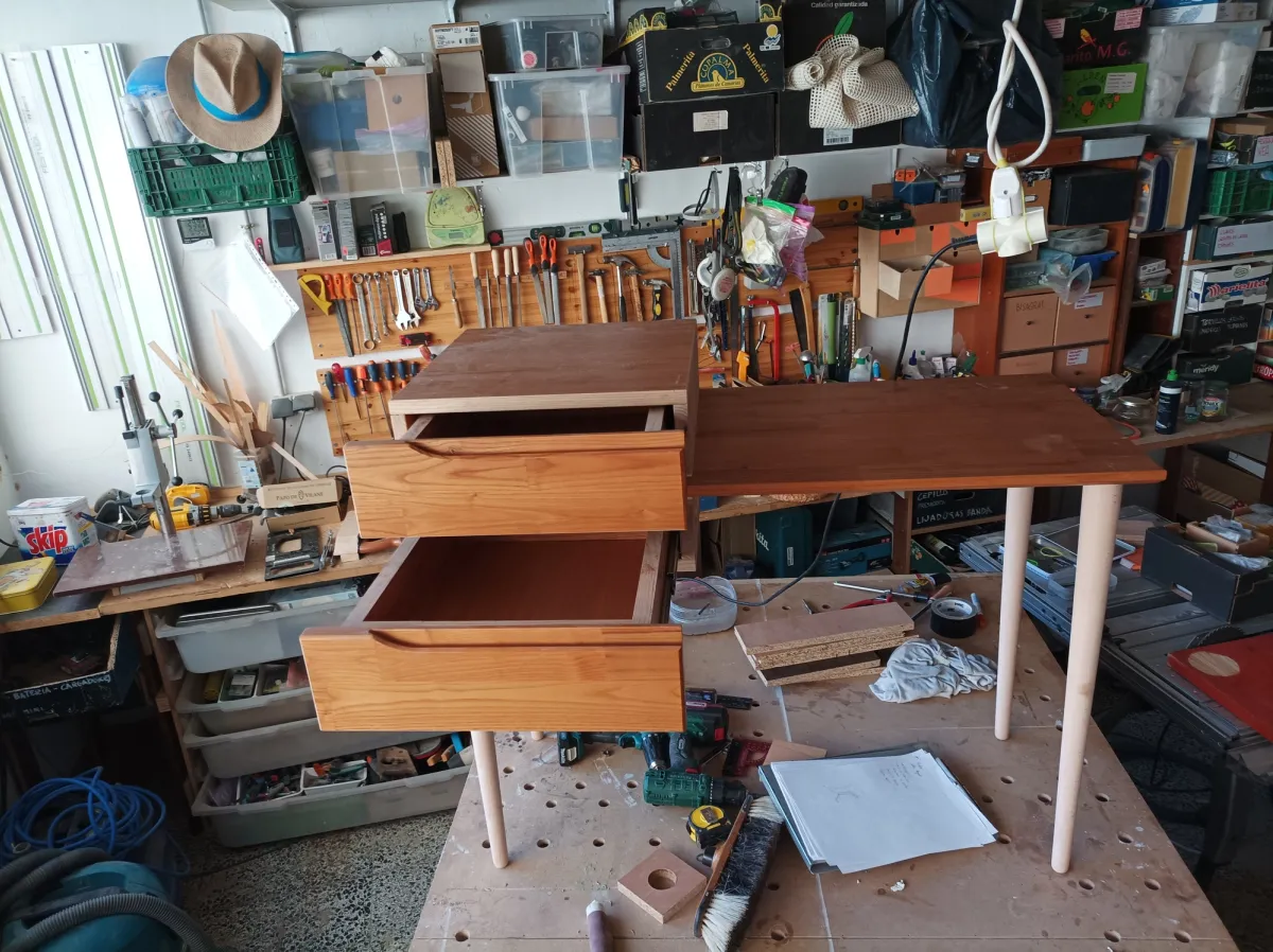 Coqueta de madera maciza — imagen 1