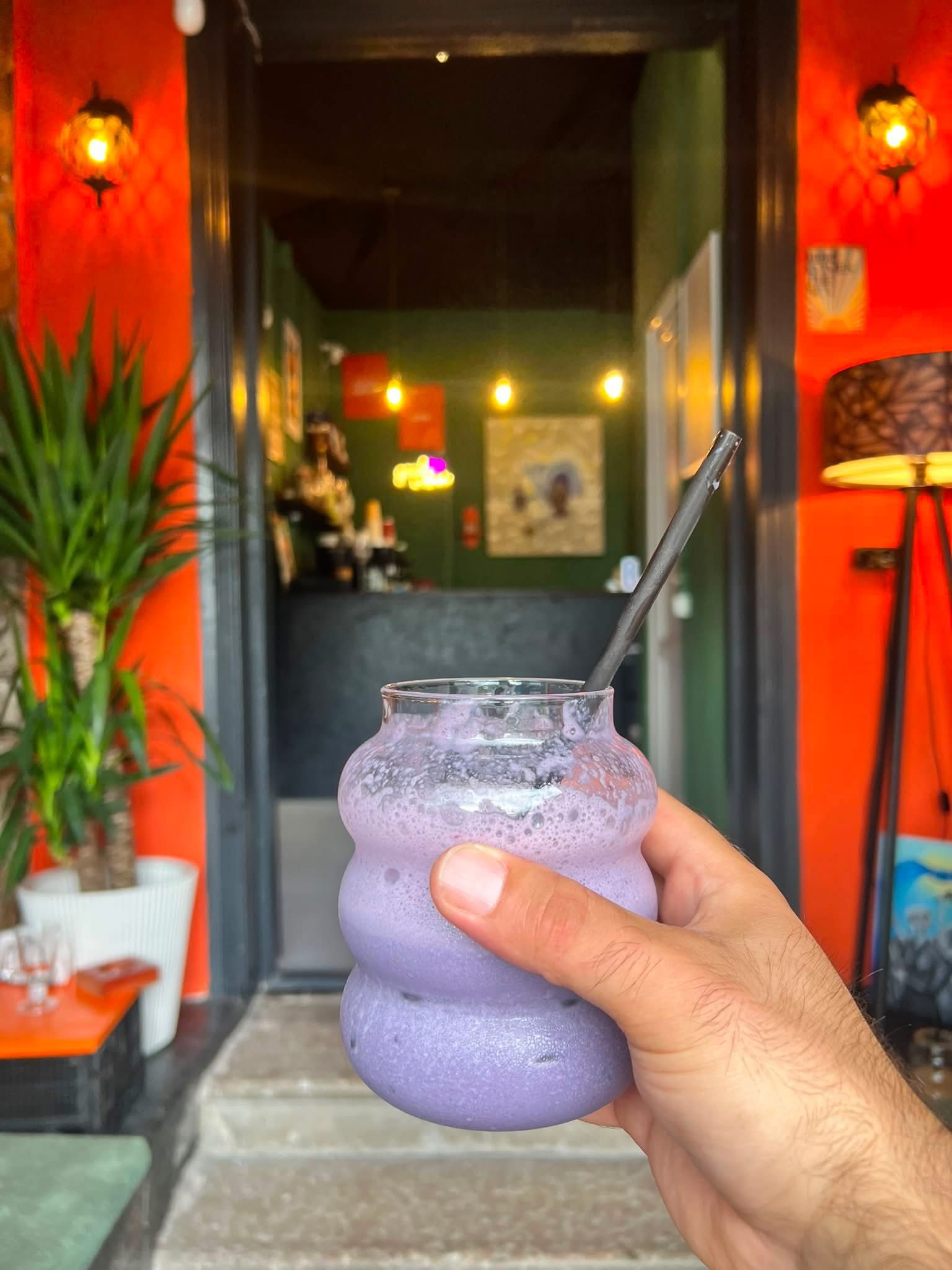 A warm, cozy cafe interior and seasonal smoothy. 