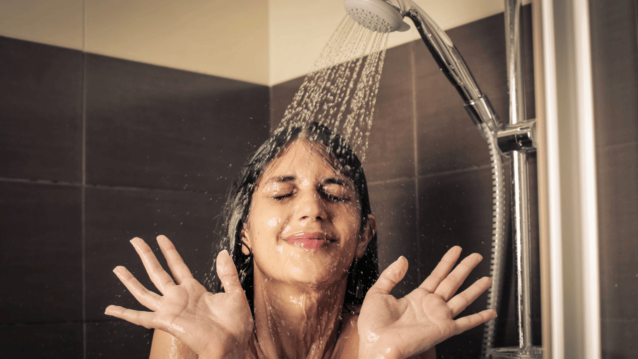 Cold Shower Before Bed: Will It Benefit My Sleep?