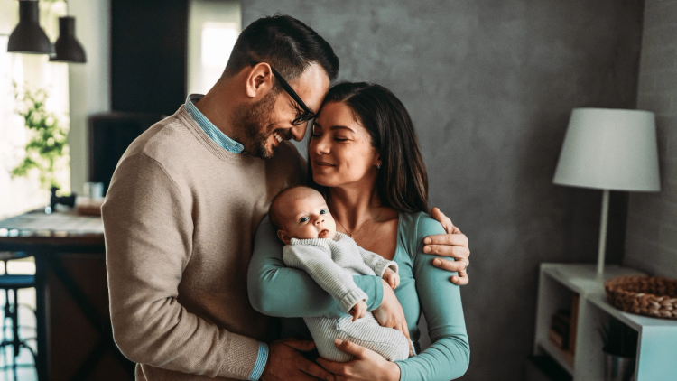 Paternity leave in the US: A Guide for Fathers and Partners | Zella Life