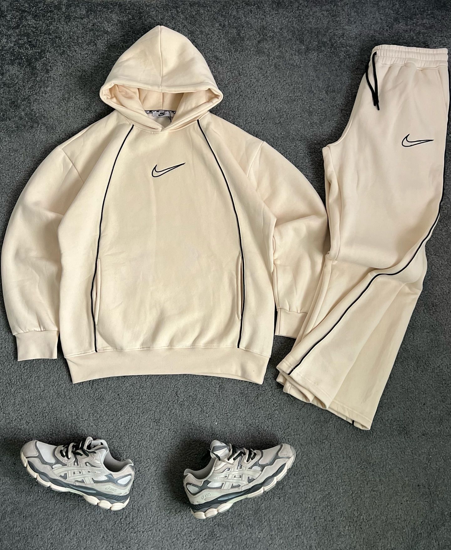 nike-tracksuit image 5