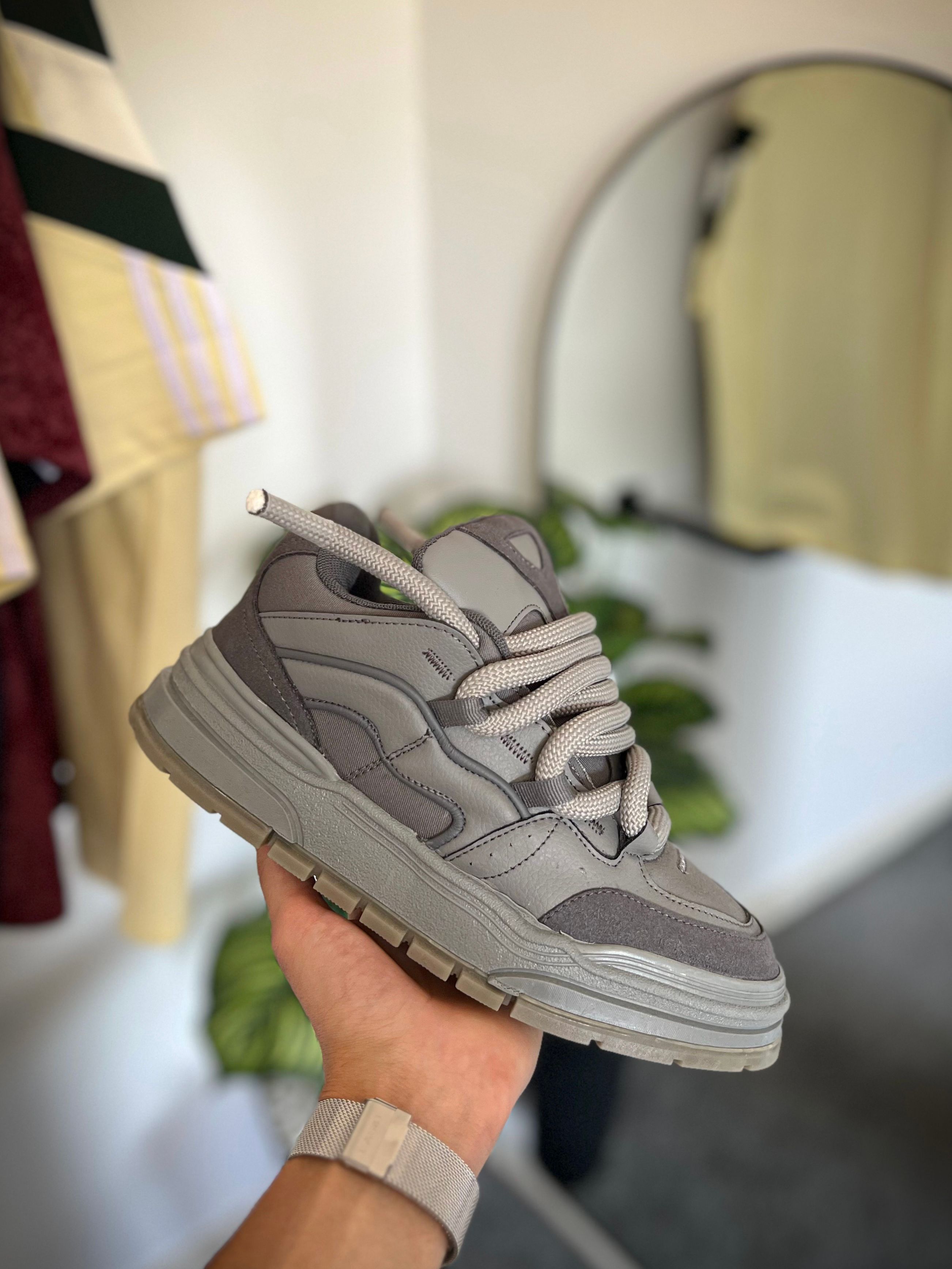 Bershka alternate view