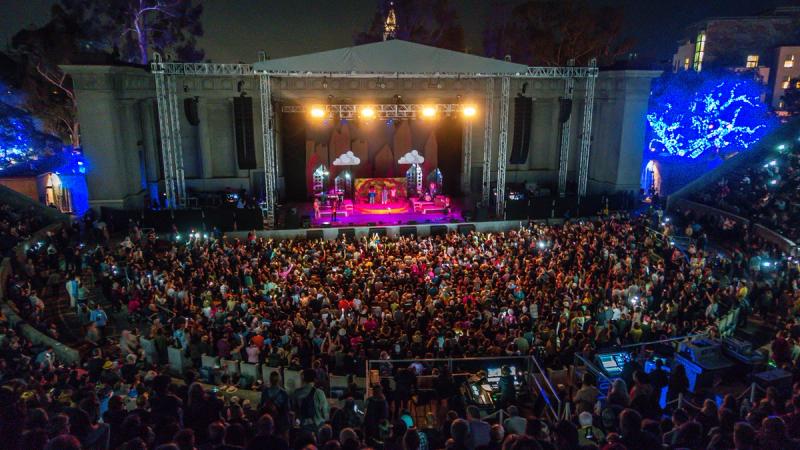 St. Vincent and Spoon at the Greek
