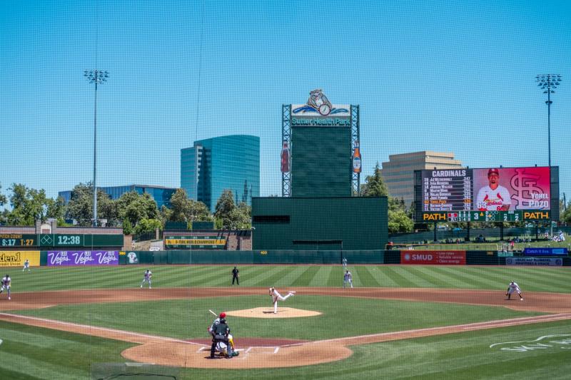 cardinals beating up on the A's, sacramento