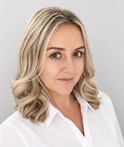 Janine Bouwer