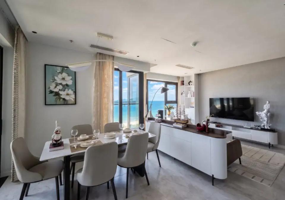 Sea view 2 bedrooms VIP apartment - Photo 4 - 198 Võ Nguyên Giáp, My Khe Beach, Da Nang | Aether Apartments
