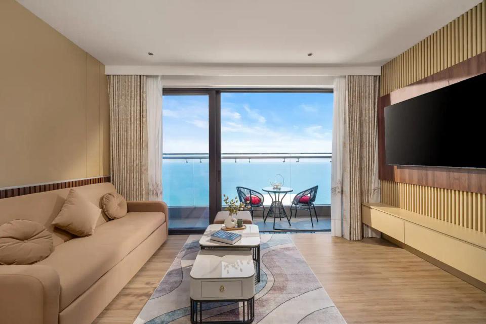 Sea view Studio apartment - Photo 3 - 198 Võ Nguyên Giáp, My Khe Beach, Da Nang | Aether Apartments