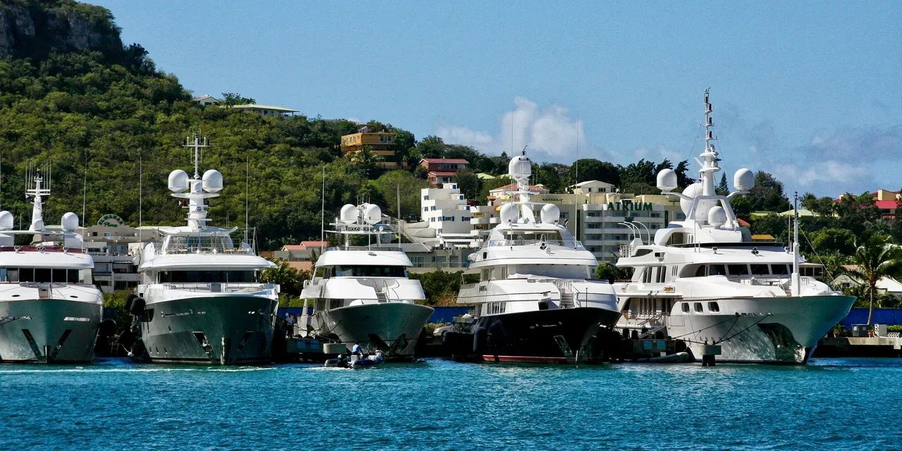 Sint Maarten healthcare guide