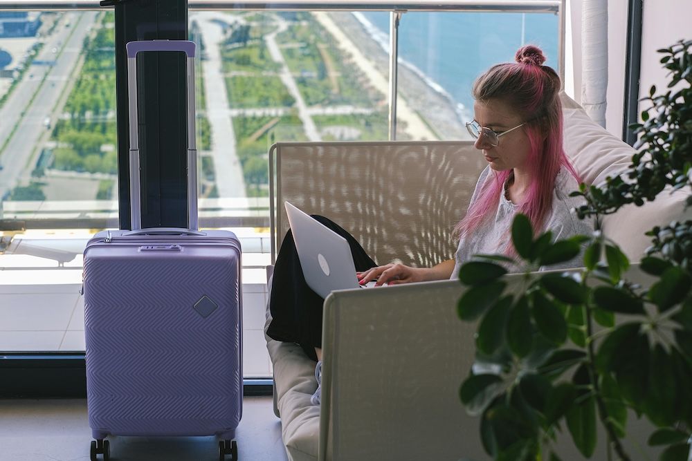Female nomad with ADHD travelling to Thailand researching medication online