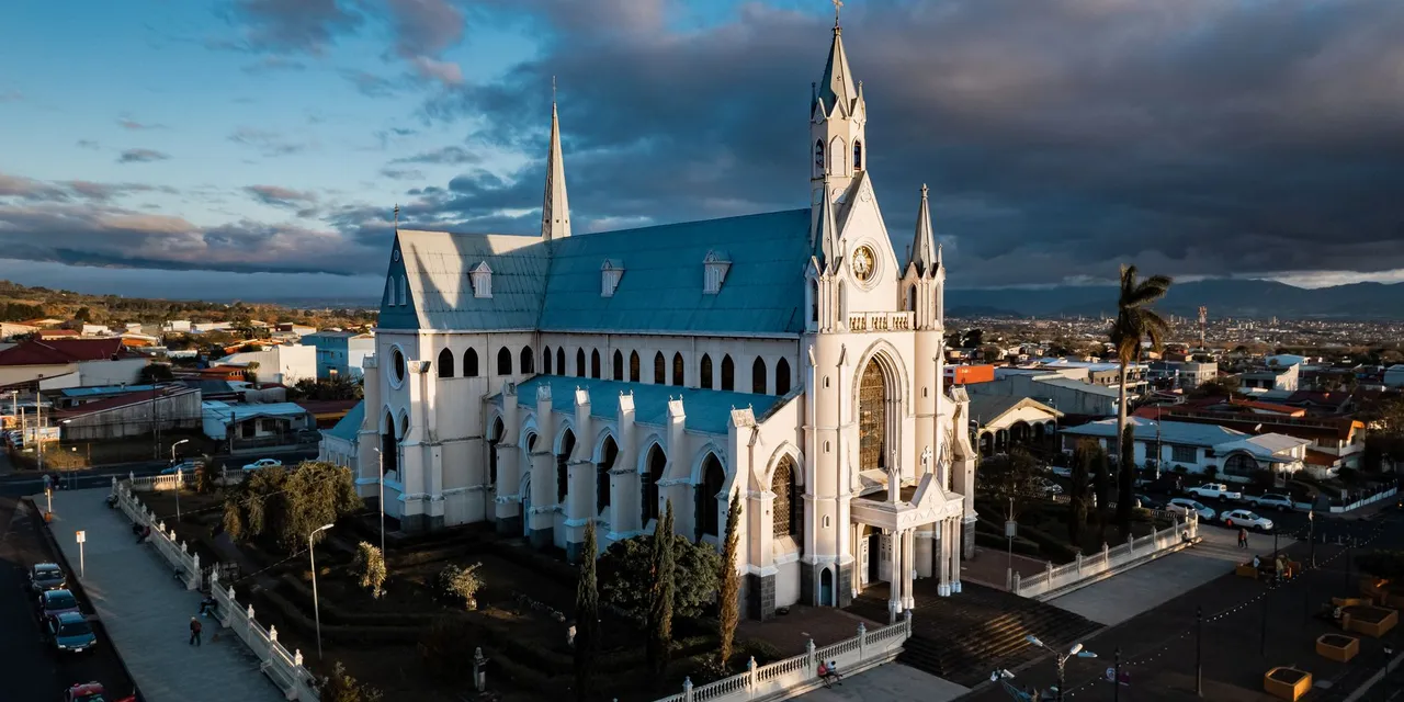Stunning aerial view of Iglesia San Rafael, a prominent church in Heredia, Costa Rica, during the day.