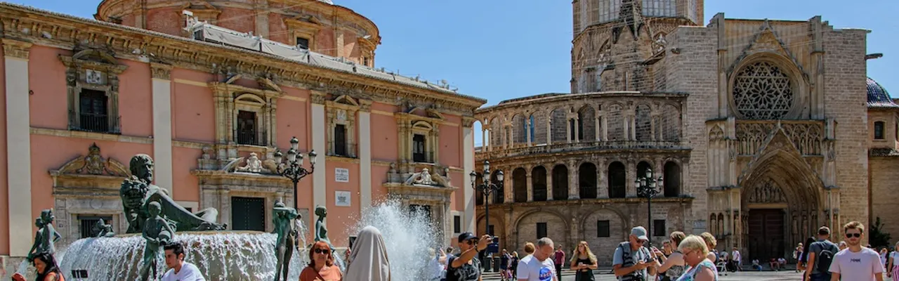 People with ADHD travelling to Valencia, Spain, exploring the Spanish city