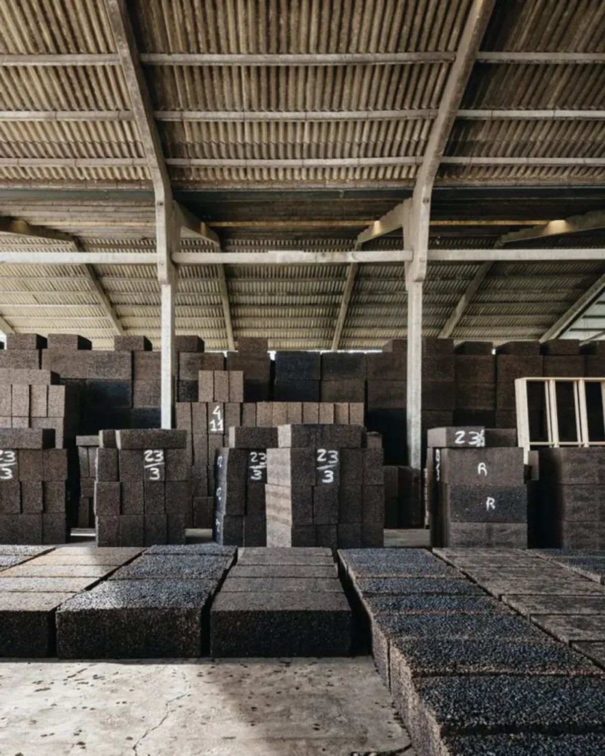 Natural cork solutions developed through advanced processes for sustainable wall design