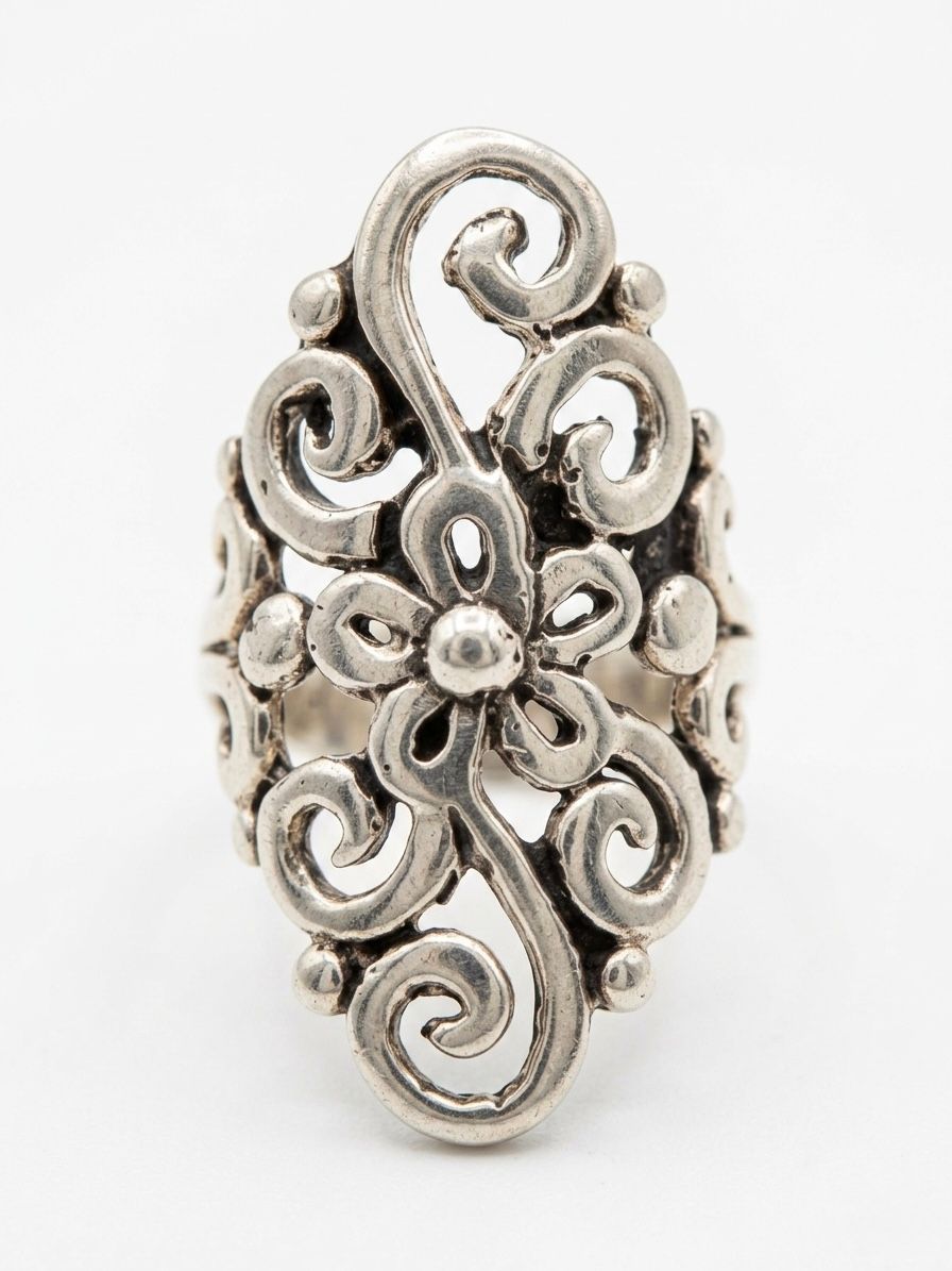 Anillo Estilo Mándala de Plata Lisa 