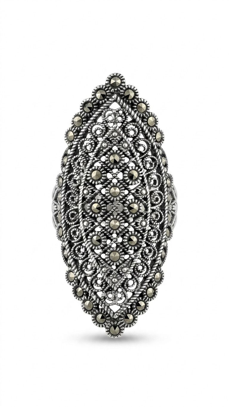 Anillo de Escudo Alargado de Marquesita y Plata