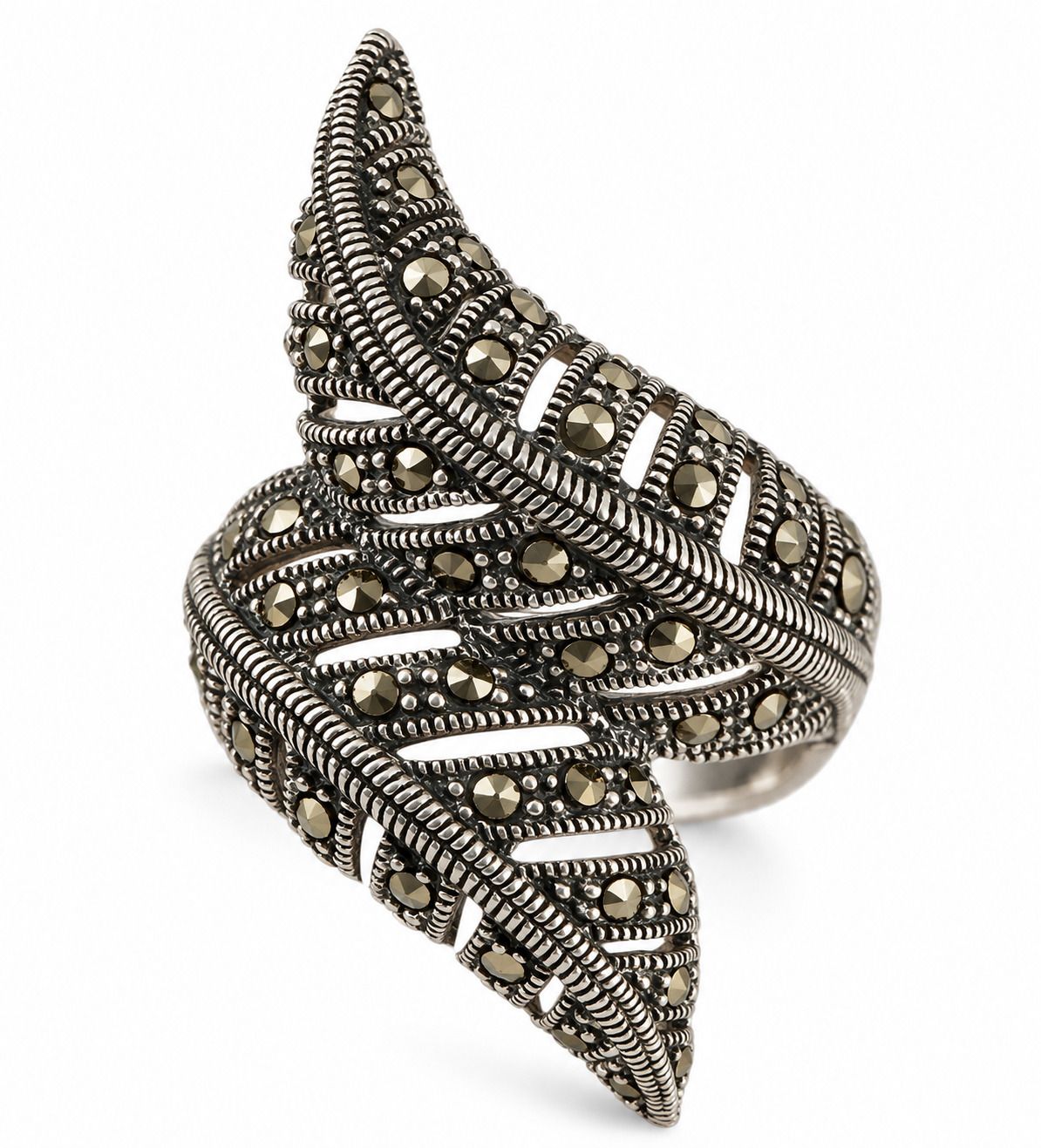 Anillo de Marquesita con Diseño de Hojas Entrelazadas