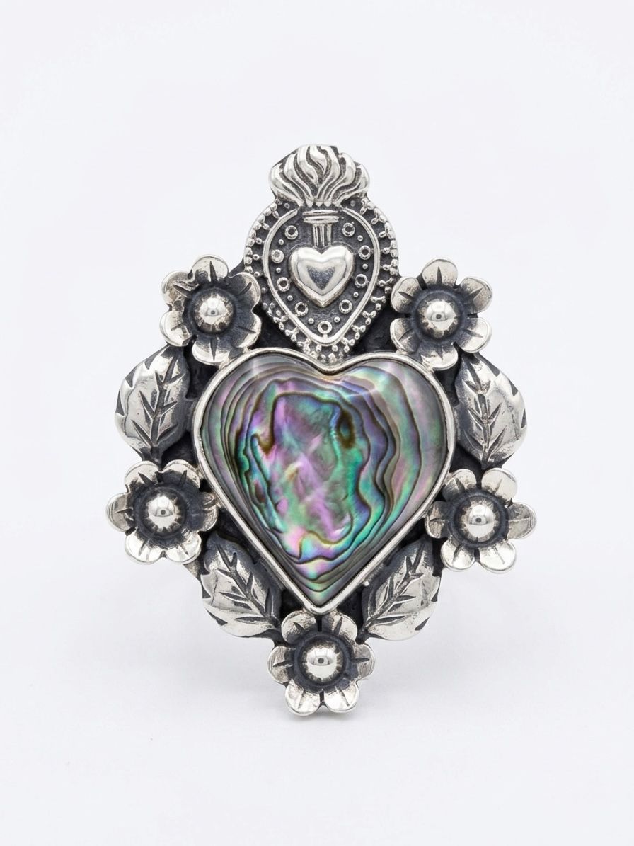 Anillo Ajustable de Corazón en Concha de Abulón con Marco Floral