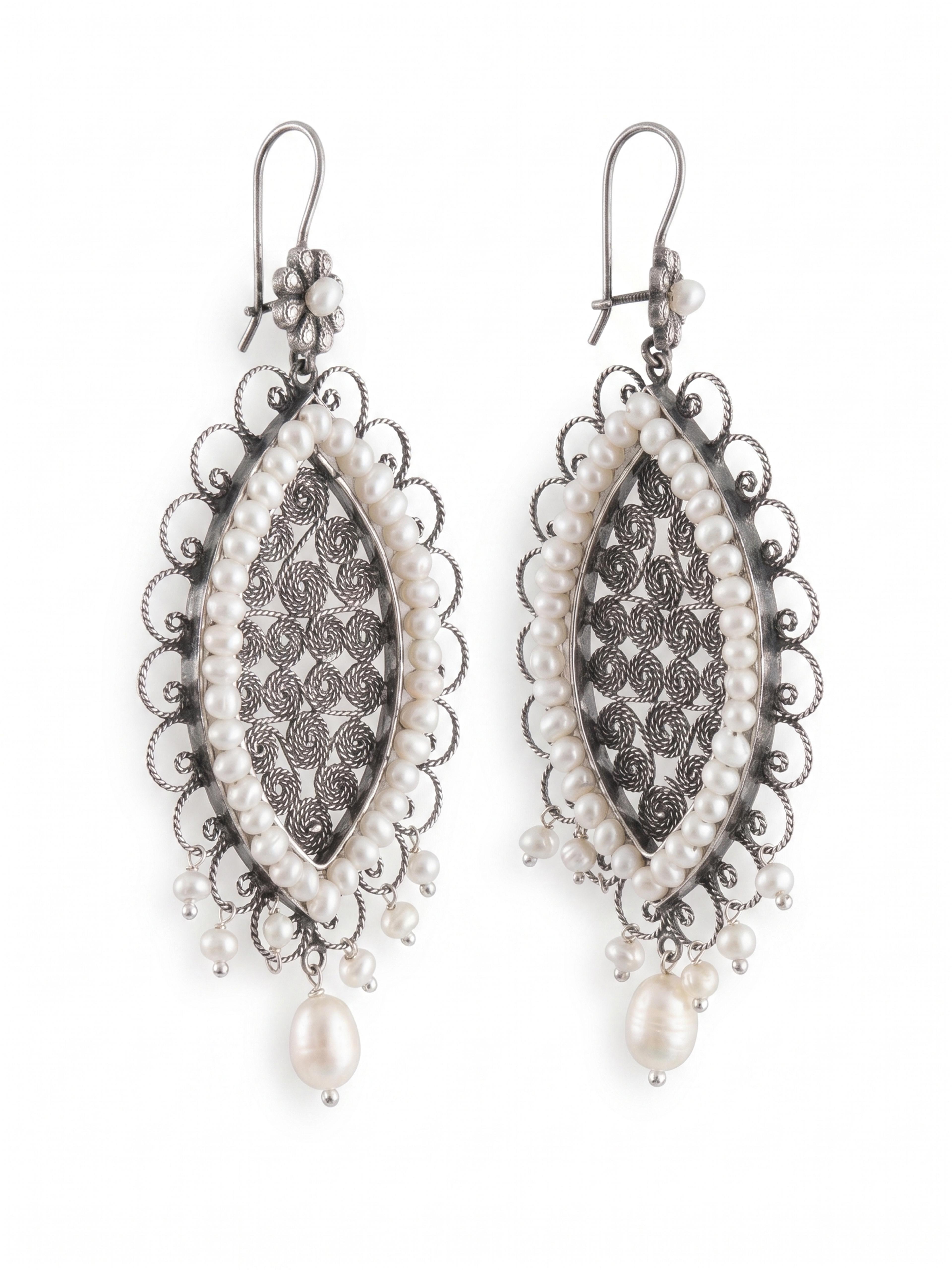 Aretes de Filigrana de Plata Modelo Semilla Tejidos con Perlas Cultivadas - Imagen 2